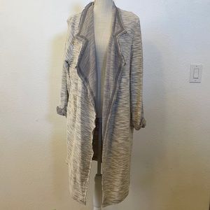 woman’s Duster cardigan gray color 14th & Union brand size Medium